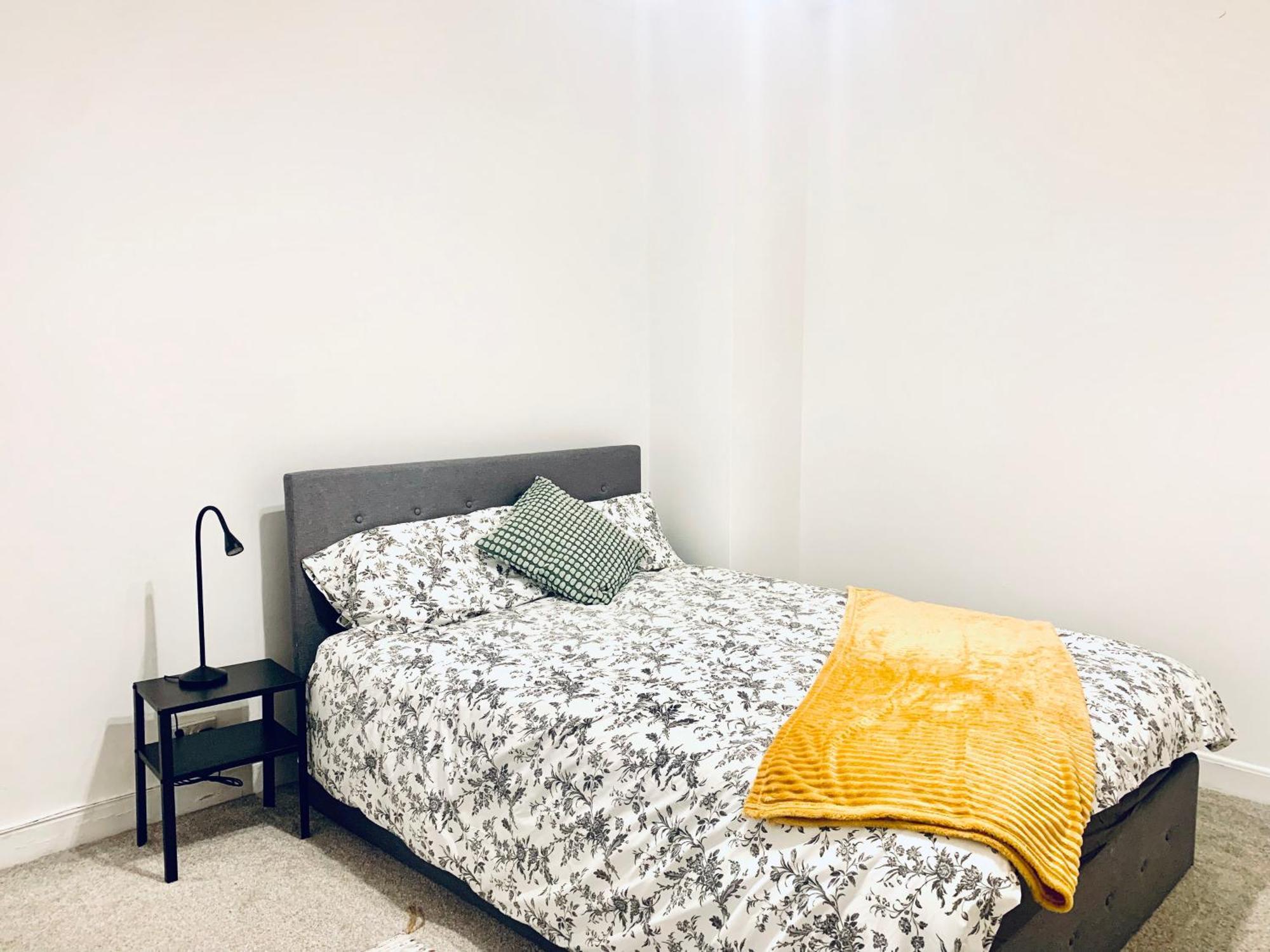 Cosy 2 Bedroom Apartment In Swiss Cottage. 伦敦 外观 照片
