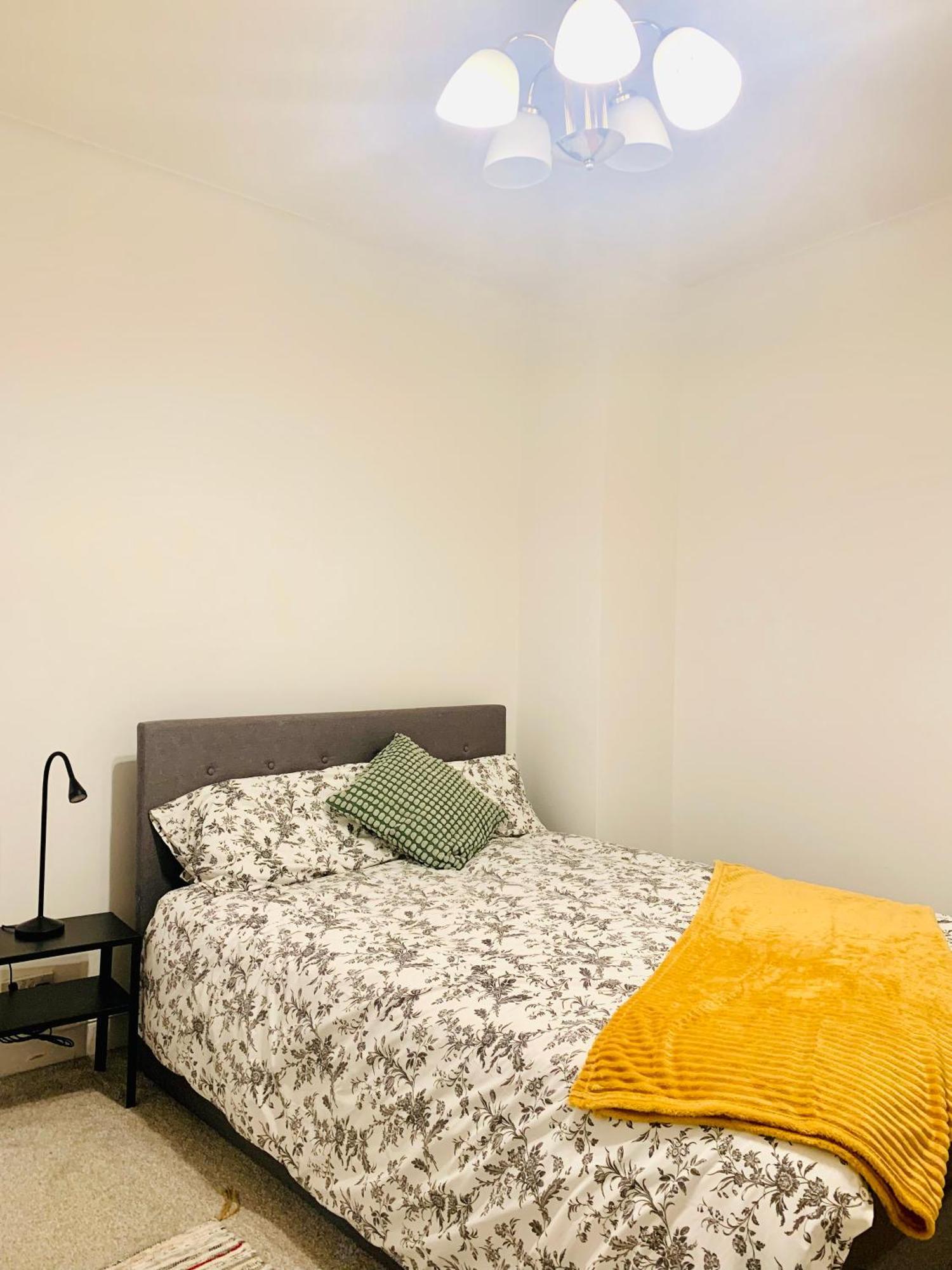 Cosy 2 Bedroom Apartment In Swiss Cottage. 伦敦 外观 照片